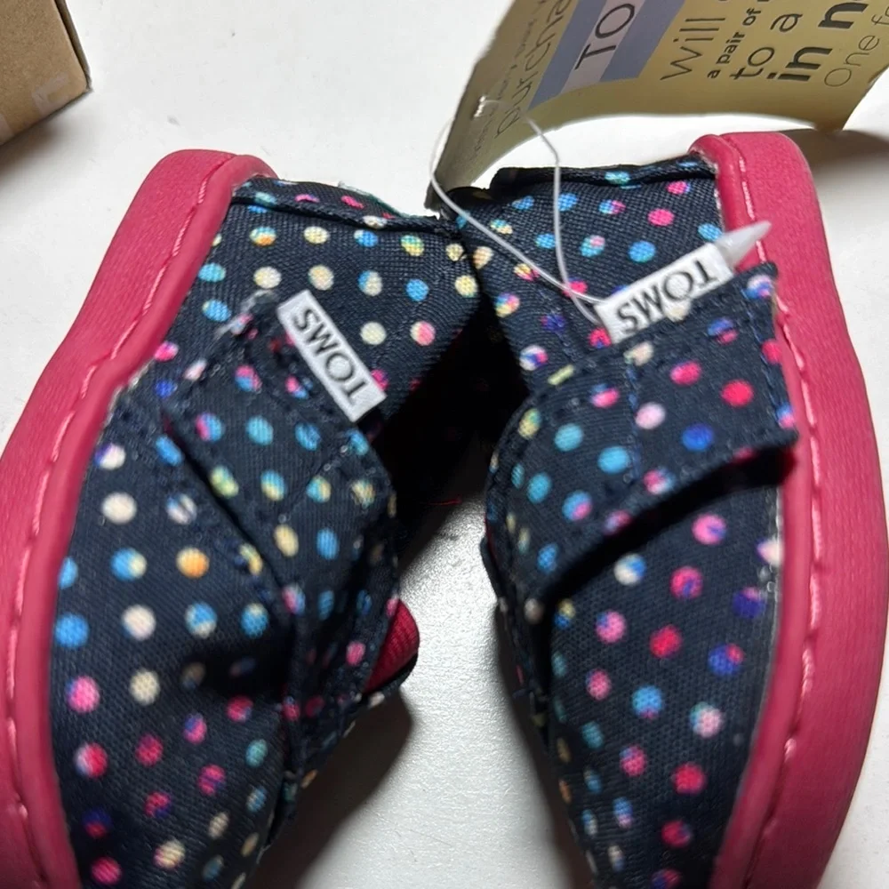 🆕 Baby Toms Black and Pink Moccasins Slip-On Comfort